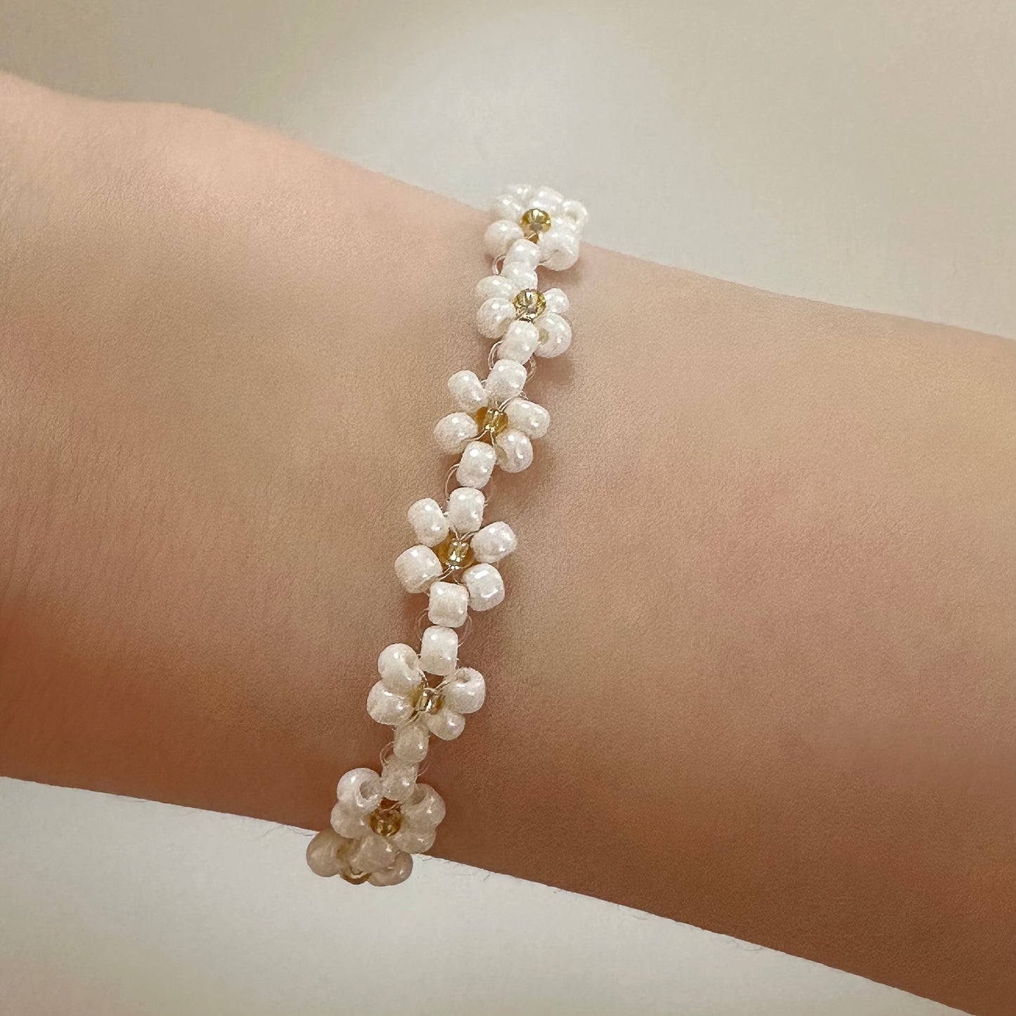 Daisy bracelet
