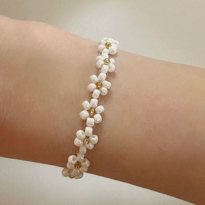 Daisy bracelet